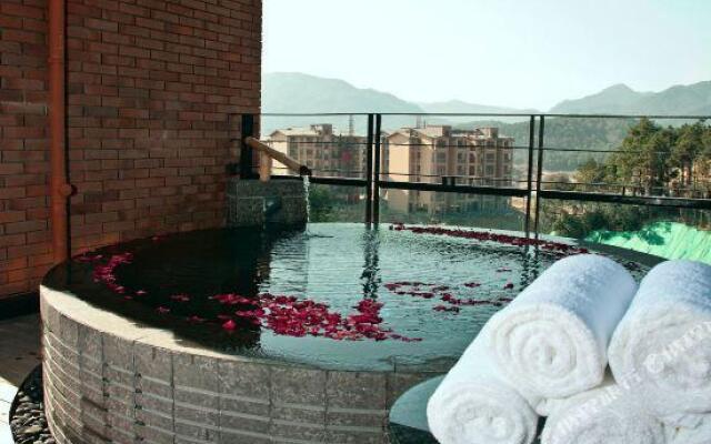 Huiya Hot Spring Boutique Hotel