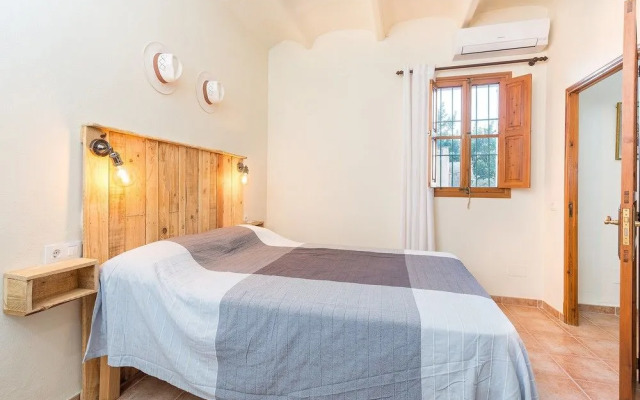 SON Alegre DE Bunyola