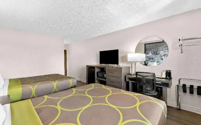 Super 8 Goodyear/Phoenix Area