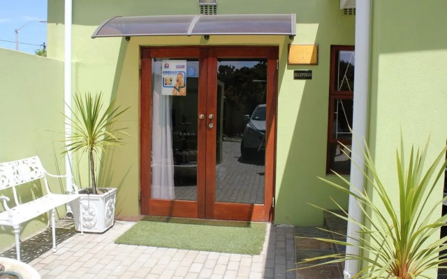 41 on Cedar Bed and Breakfast