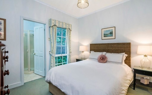 Edge 17 River Cottage & Waterfront Apartment – Guest Rooms – Port Fairy