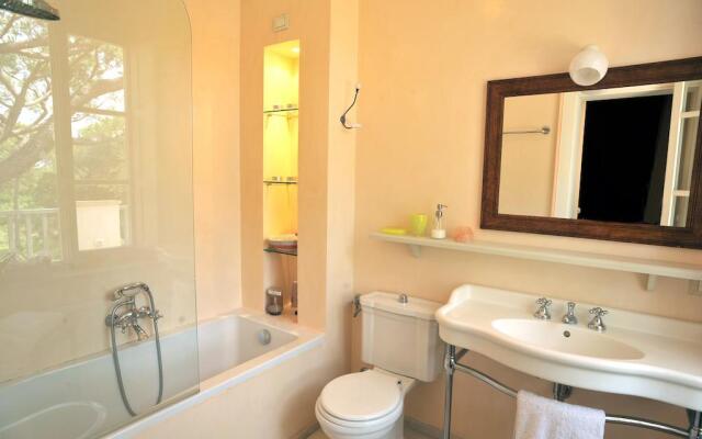 Beach Front Limonaia