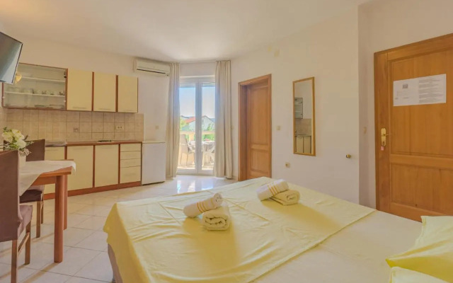 Apartments Lucijana