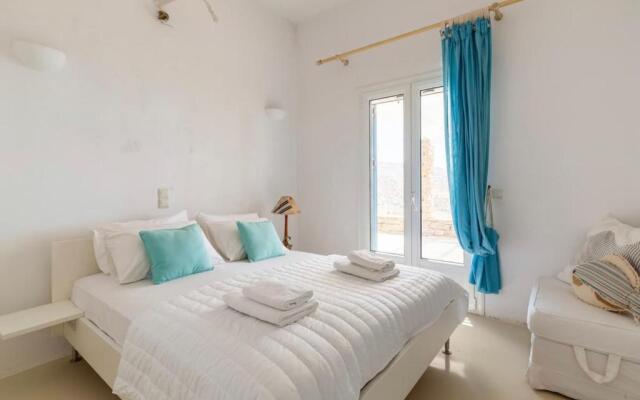 Petra House Kea 12776742