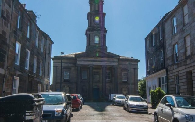 426 Homely 1 Bedroom Apartment in Leith