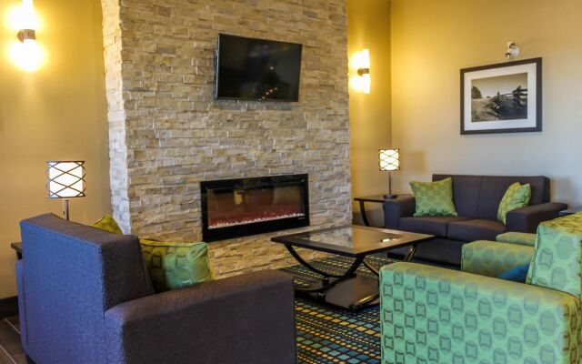 Best Western Plus Moosomin Hotel