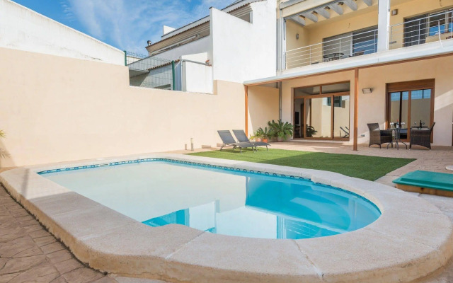 Cas Peix - Adults Only