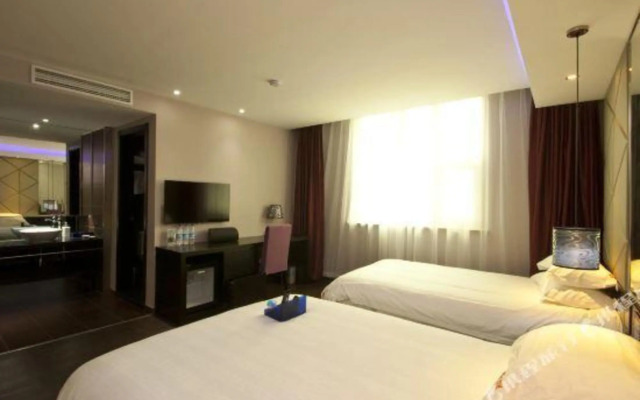 Clarity Hotel (Yishui Bus Terminal)