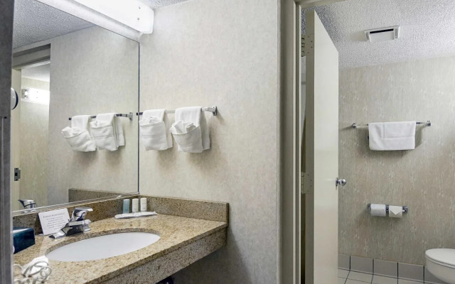 Clarion Inn Harpers Ferry - Charles Town