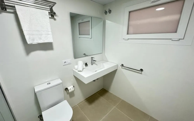 Arago 273 in Roses With 2 Bedrooms and 2 Bathrooms