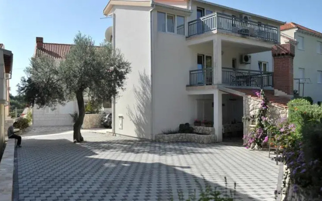 Apartments Sutalo
