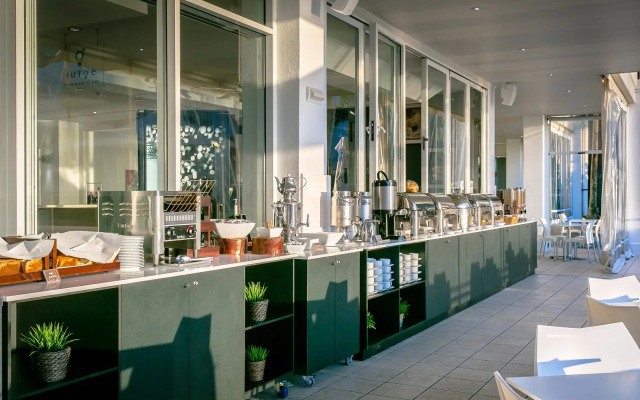 Mantra on Salt Beach