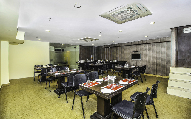 FabHotel Aashraye