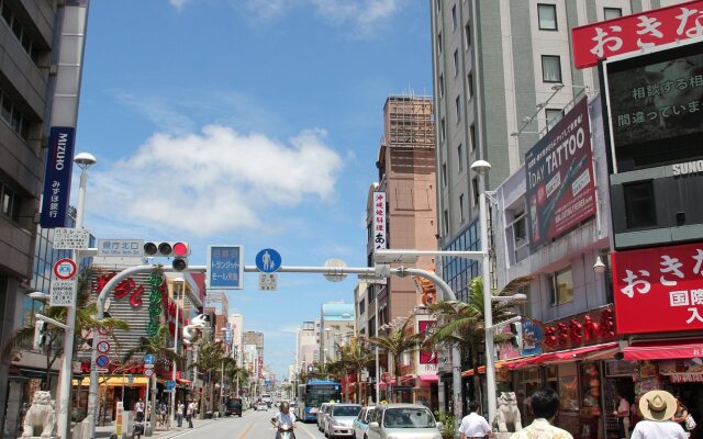 Okinawa Kariyushi LCH Izumizaki Kenchomae
