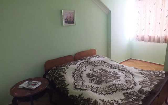 Guest House Lazuri