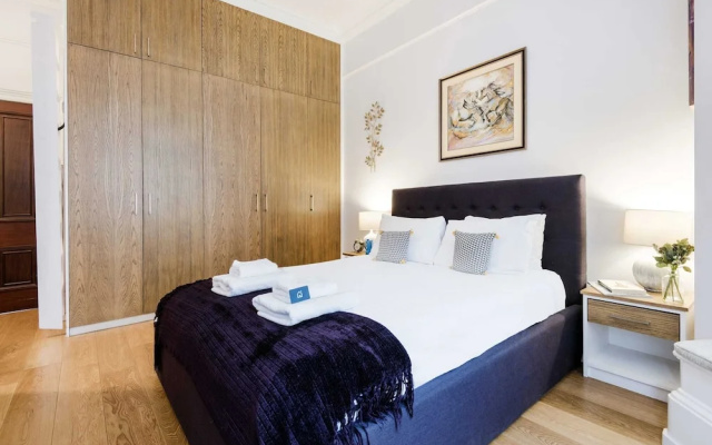 Bright and Modern Mayfair Apartment