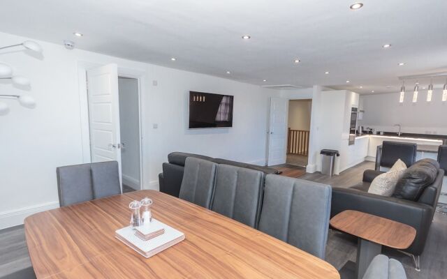 The Regency Suite