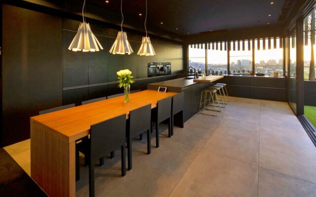 The Birdcage Luxury 4BDR Penthouse