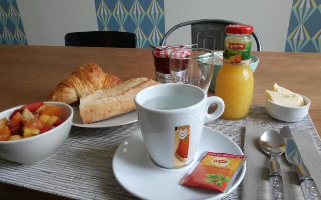 Les Chambres Du Fil Rouge