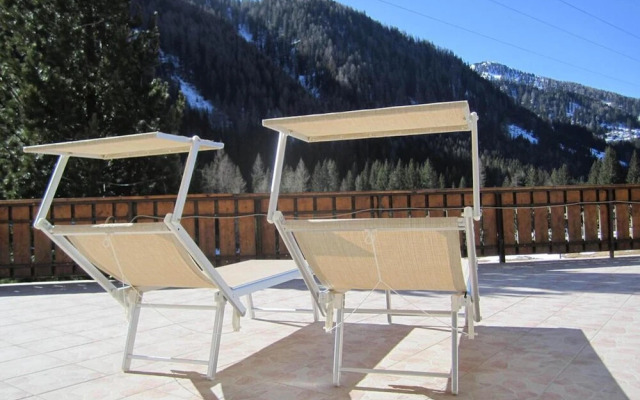 Hotel Bucaneve
