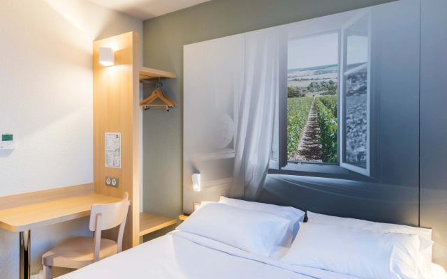 B&B HOTEL Troyes Magasins d'usine