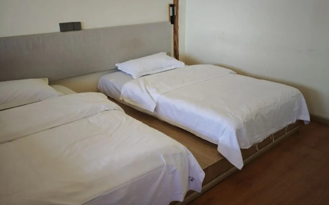 Tiger Leaping Half Way Guest House