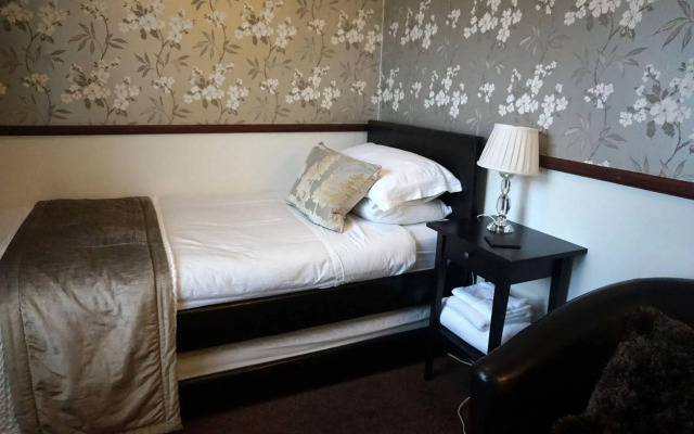 Lakeside Guest House