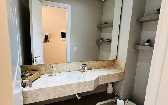 MRG - Estiloso - 2 Suítes - 10 minutos da Rua Coberta