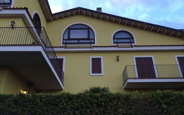 Apartment With one Bedroom in Nicolosi, With Wifi - 17 km From the Bea