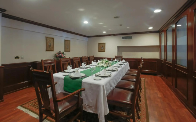 Central Hotel