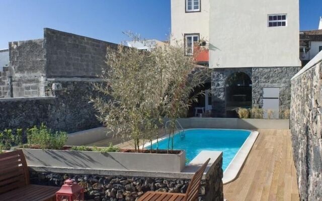 Azorean Urban Lodge