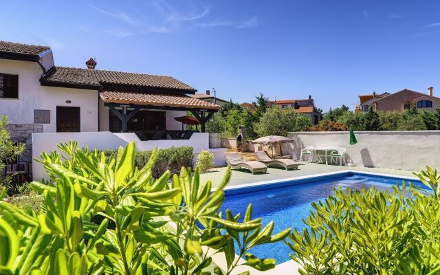 Holiday Home With Swimming Pool, Near the Center