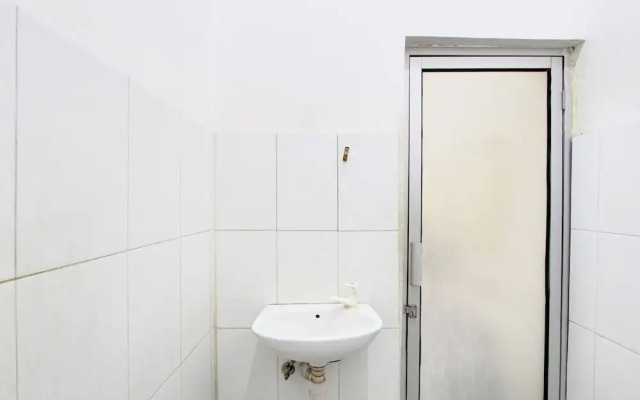 Hotel O Jalan Malioboro Near Stasiun Tugu Yogyakarta Formerly Hotel Baru