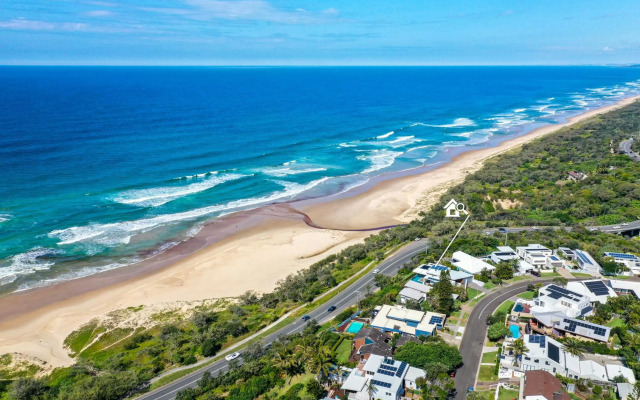 Indulgent beachside luxury, Sunrise Beach