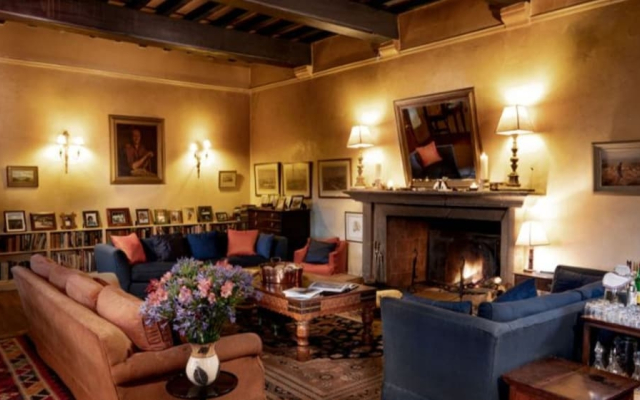 Deloraine House