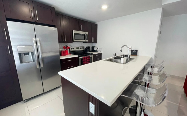 Breathtaking Sky Terrace 4BR/4BA BBQ/BAR  - New Home