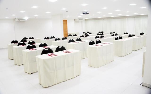 Diamond Plaza Hotel