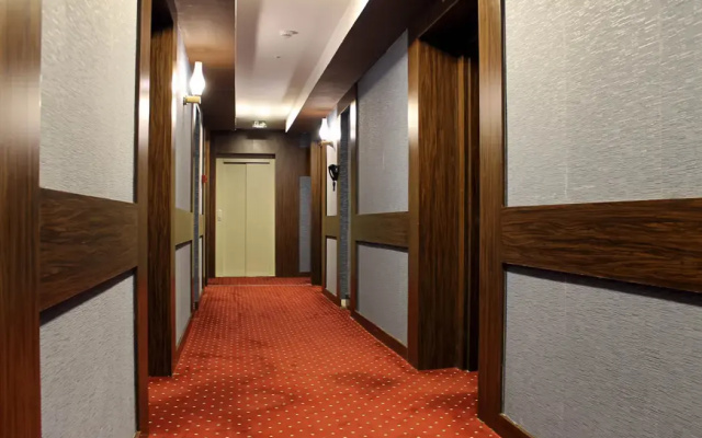 LB Suite Hotel