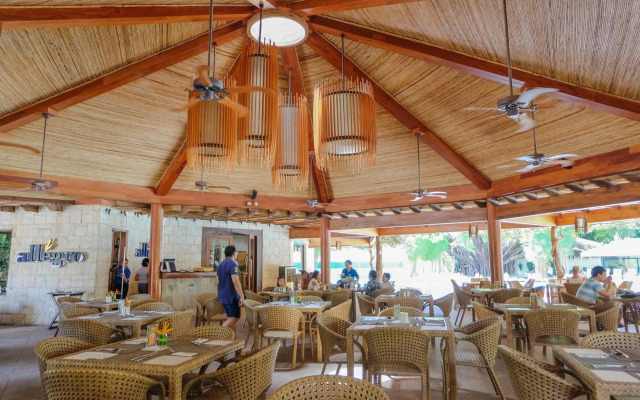 Bluewater Maribago Beach Resort