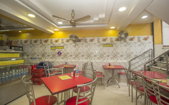 Hotel Sarojini Palace by OYO Rooms