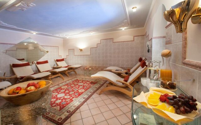ASTER Boutique Hotel & Chalets