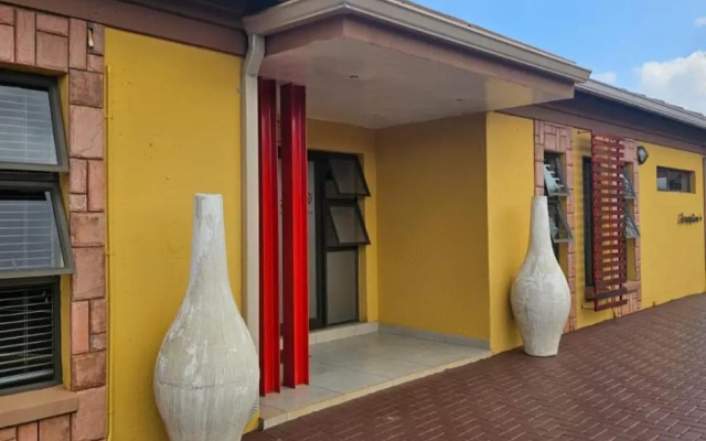 Divine Guest Lodge
