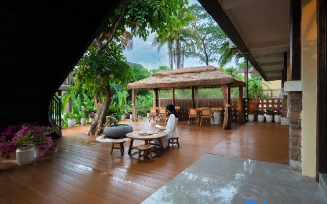 Xishuangbanna Jinghong Pu'er Yard