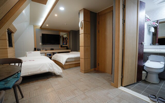 Mokpo Well Hotel