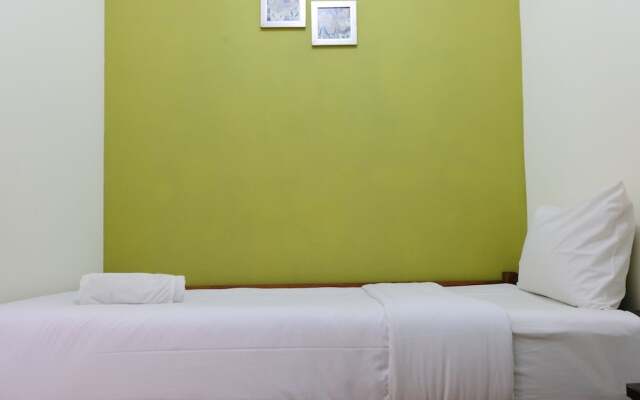 Spacious And Modern 3Br Apartment At Gateway Ahmad Yani Cicadas