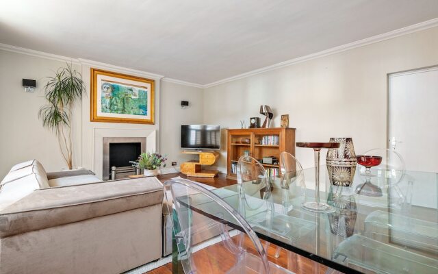 Luxury Central London Apartment With 3 Bedrooms