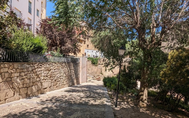 AT Casa de Alfonso VIII