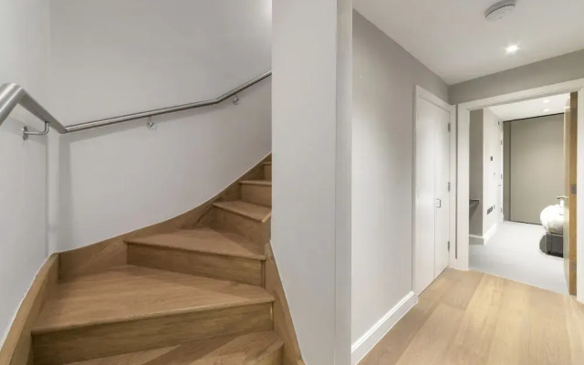 Fleet Street by Servprop