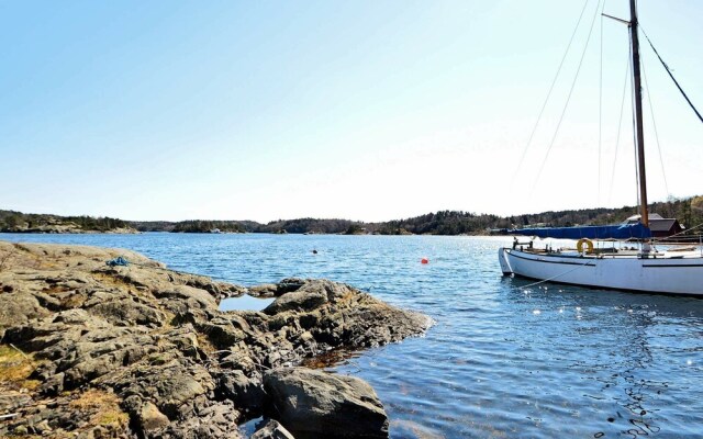 Holiday Home in Høvåg