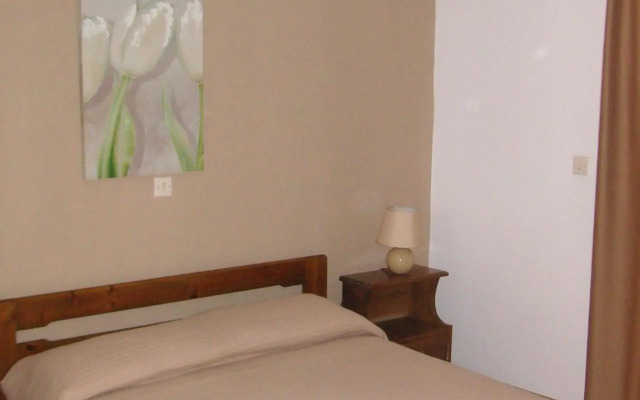 Maria Studios and Apartments